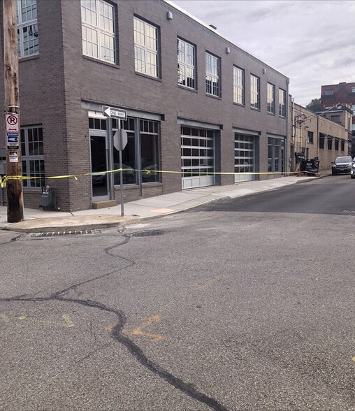 1500 Bingham St, Pittsburgh, PA for sale - Building Photo - Image 2 of 3