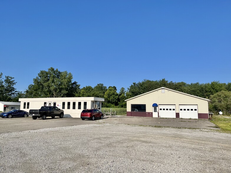 1015 S Huntington St, Syracuse, IN for sale - Building Photo - Image 1 of 8