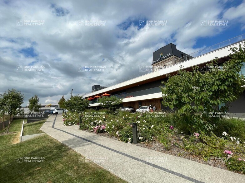 77 Route De Neufchâtel, Rouen for lease - Building Photo - Image 1 of 18
