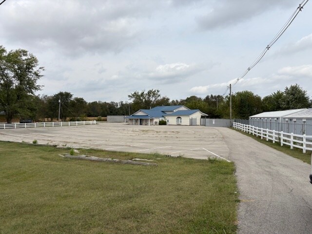1302 Old Elizabethtown Rd, Hodgenville, KY à vendre - Photo du bâtiment - Image 3 de 19