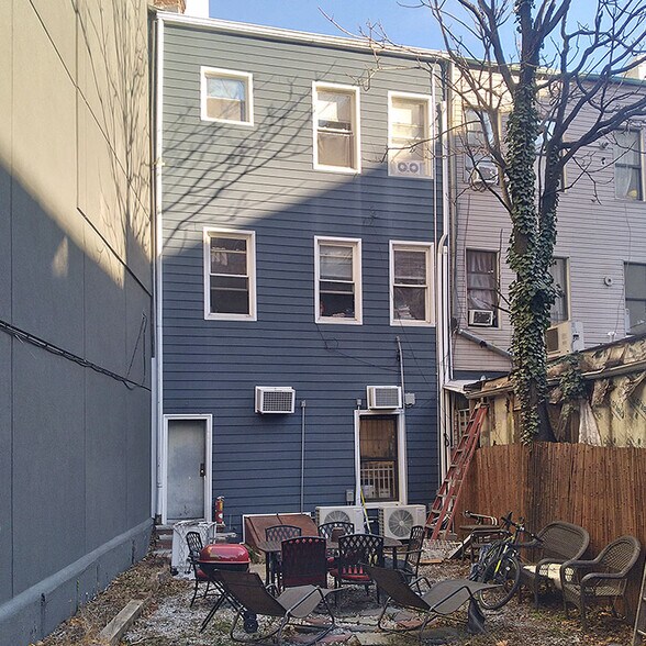 1786 Sheepshead Bay Rd, Brooklyn, NY à vendre - Photo du bâtiment - Image 3 de 6