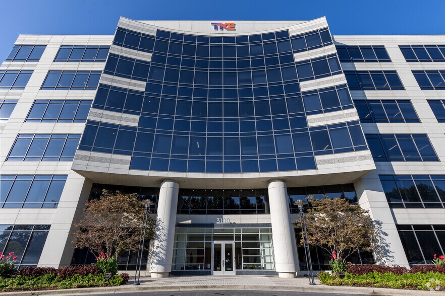 275 Interstate North Cir SE, Atlanta, GA à louer - Photo du bâtiment - Image 1 de 38
