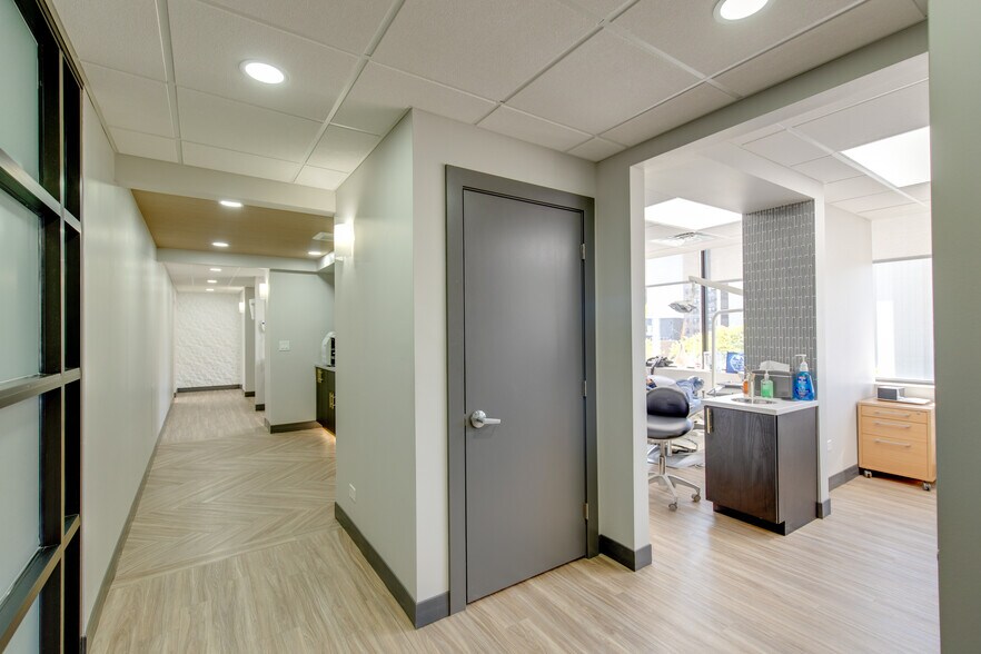 2551 N Clark St, Chicago, IL à louer - Photo intérieure - Image 3 de 35