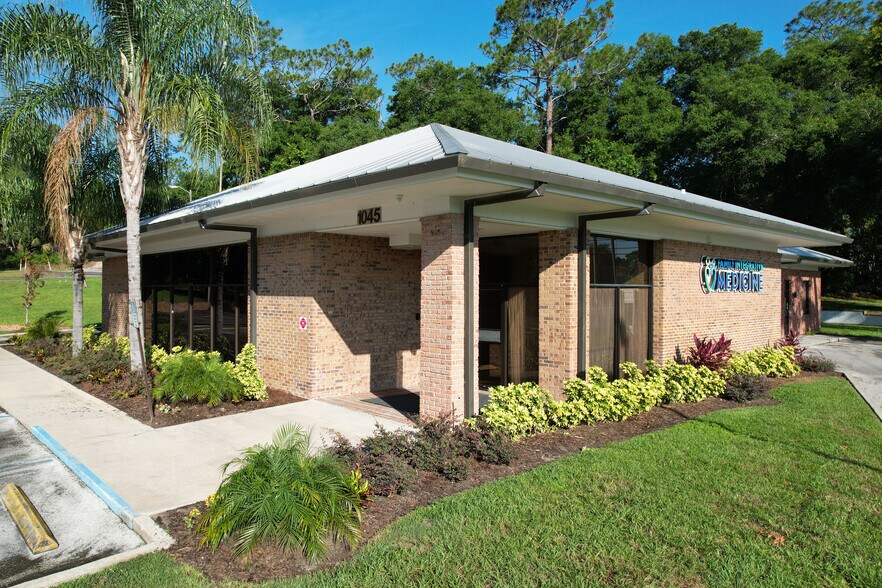 1045 Williamsburg Rd, Deland, FL for sale - Building Photo - Image 1 of 26