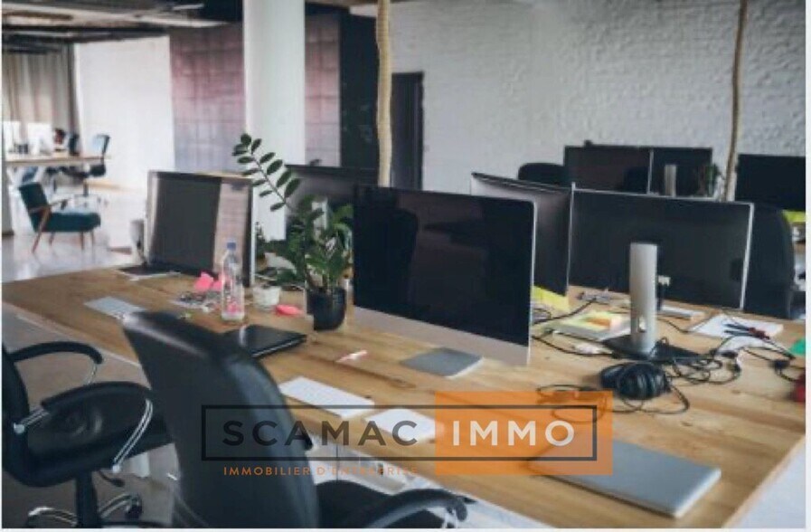 Office in Créteil for lease - Interior Photo - Image 1 of 4