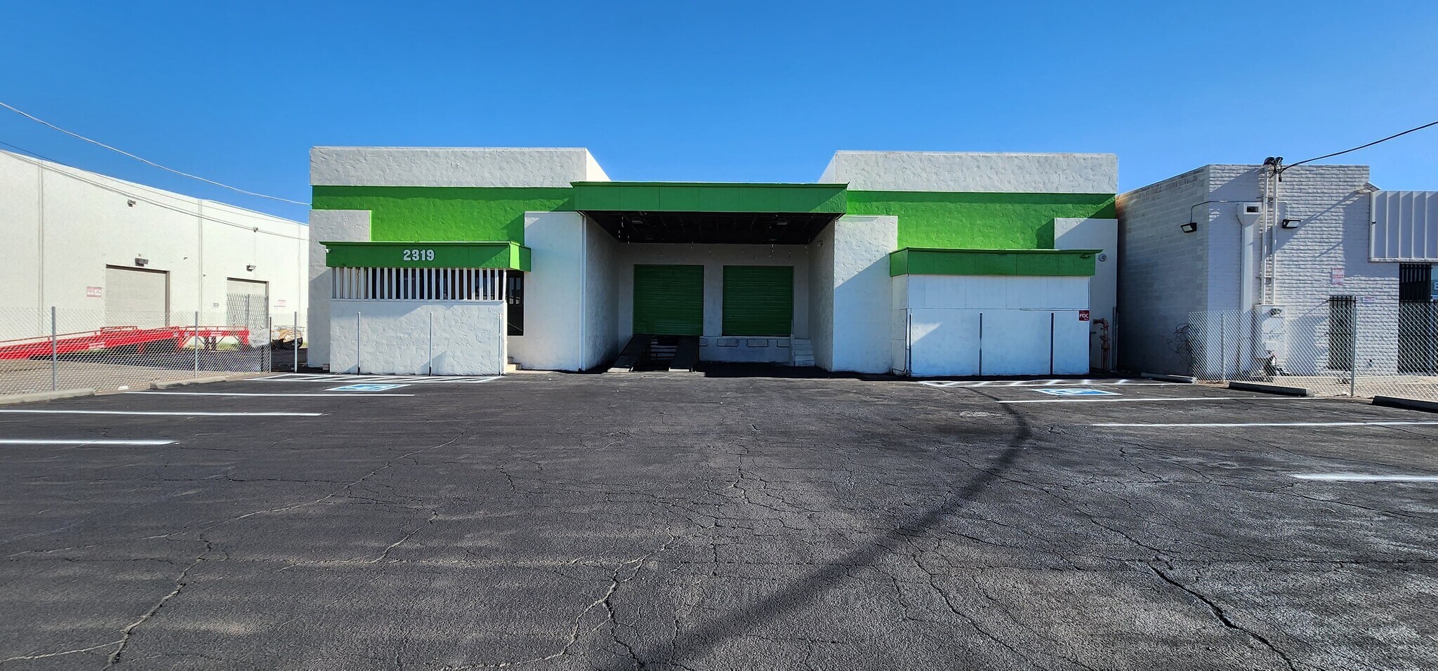 2319 W Holly St, Phoenix, AZ à louer Photo du bâtiment- Image 1 de 11