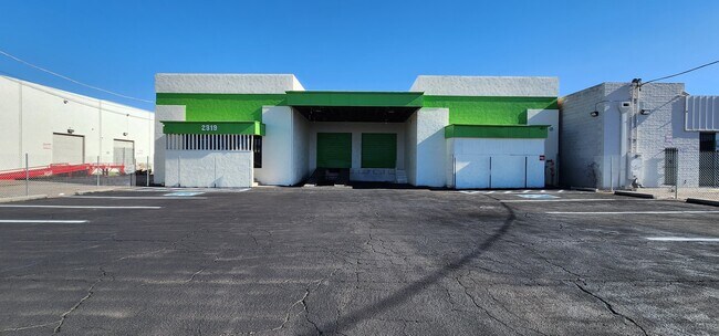 More details for 2319 W Holly St, Phoenix, AZ - Industrial for Lease