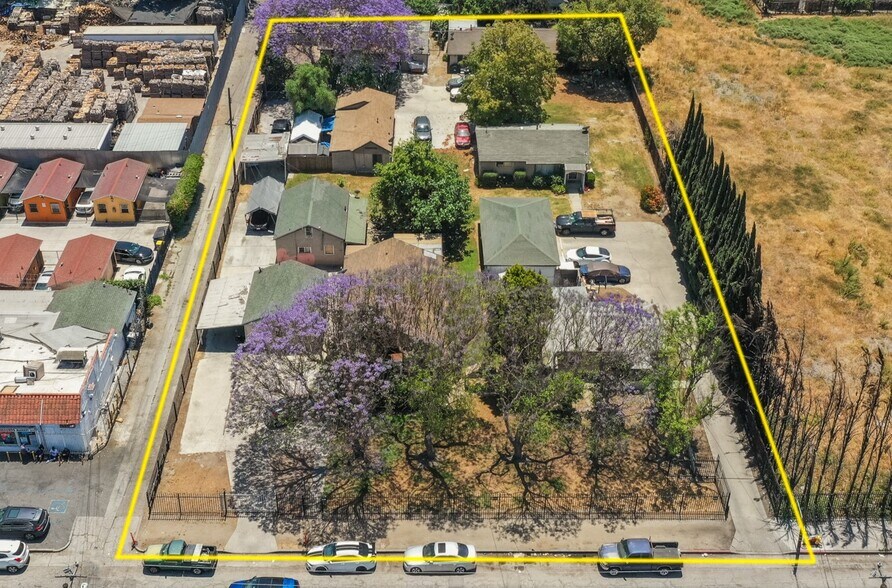 536-536 E El Segundo Blvd, Compton, CA à vendre - Photo principale - Image 1 de 1