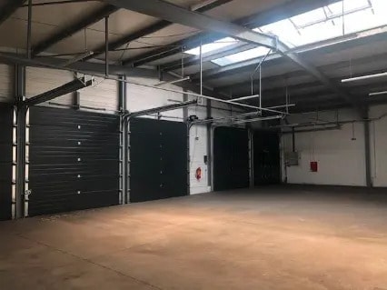 Commerce de détail dans Nanteuil-lès-Meaux à louer Photo intérieure- Image 1 de 5