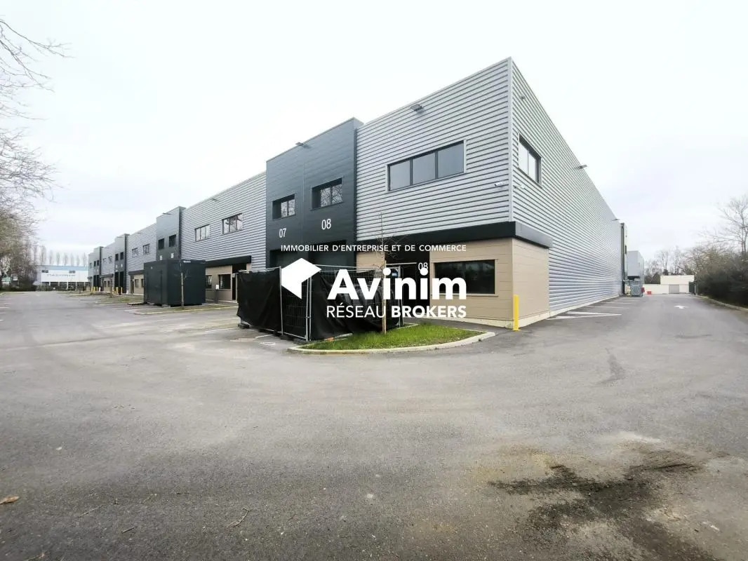 Industrial in Buc for lease Building Photo- Image 1 of 6