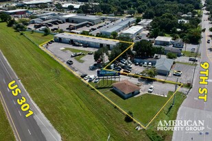 2301 9th St, Bradenton FL - Convenience Store