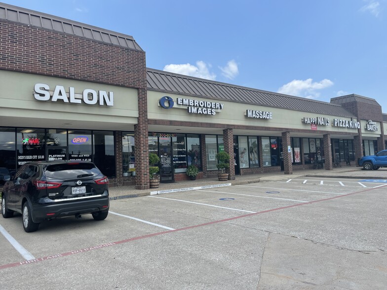 2450 E Main St, League City, TX for lease - Building Photo - Image 2 of 3