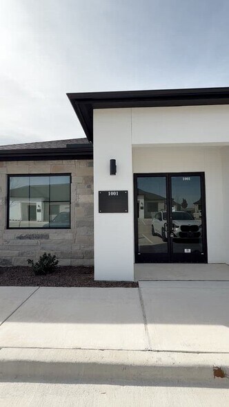 6000 Alma Rd, McKinney, TX à louer - Vidéo sur l’inscription commerciale - Image 3 de 19