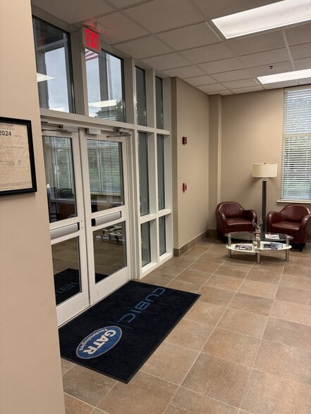 330 Bob Heath Dr, Huntsville, AL à louer - Photo intérieure - Image 3 de 6