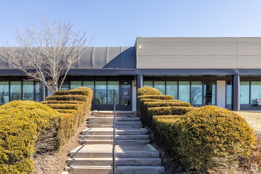 260-264 Quarry Rd, Milford, CT à louer - Photo du bâtiment - Image 3 de 6