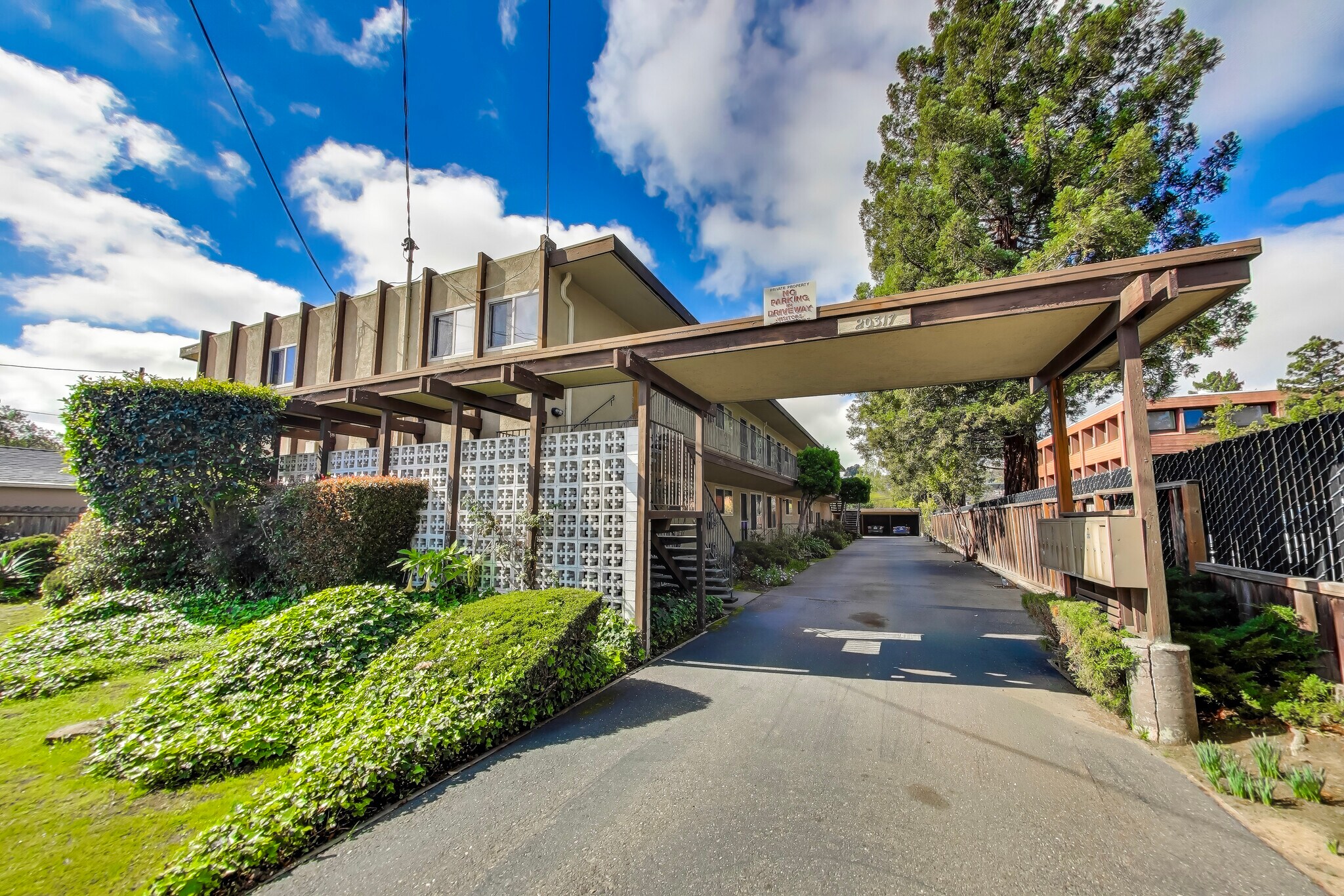 20317 Wisteria St, Castro Valley, CA à vendre Photo principale- Image 1 de 21