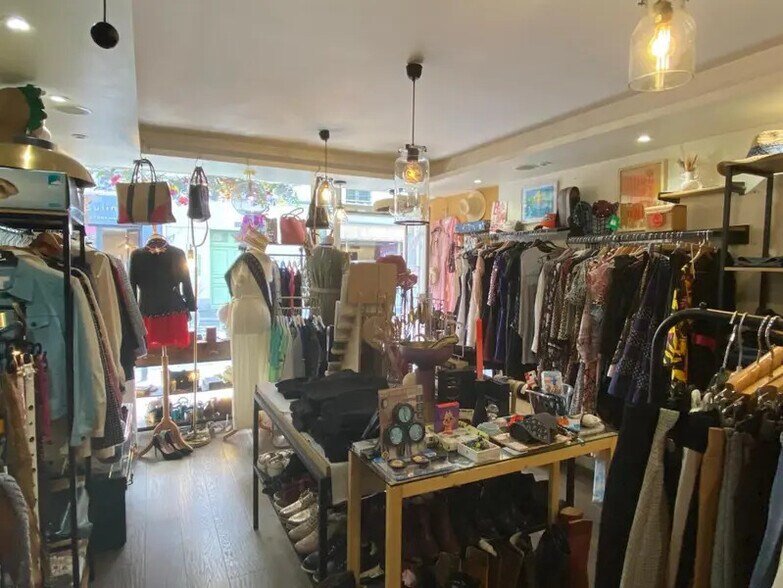 133 Rue De Charonne, Paris à vendre - Photo du bâtiment - Image 2 de 7