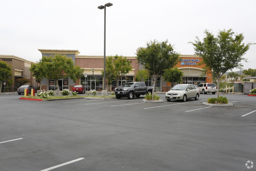 26477-26491 Golden Valley Rd, Santa Clarita, CA à vendre - Photo du bâtiment - Image 3 de 19