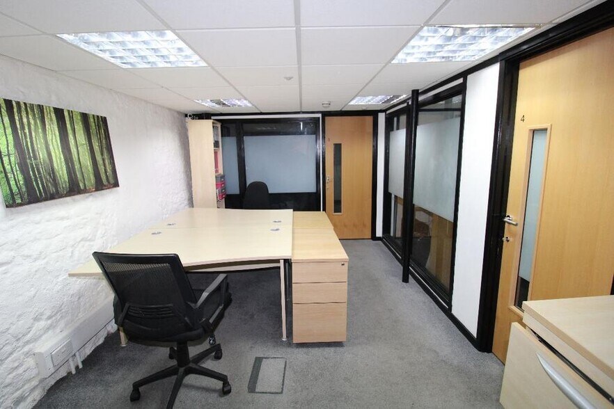 6 West St, Olney à vendre - Photo du bâtiment - Image 3 de 8