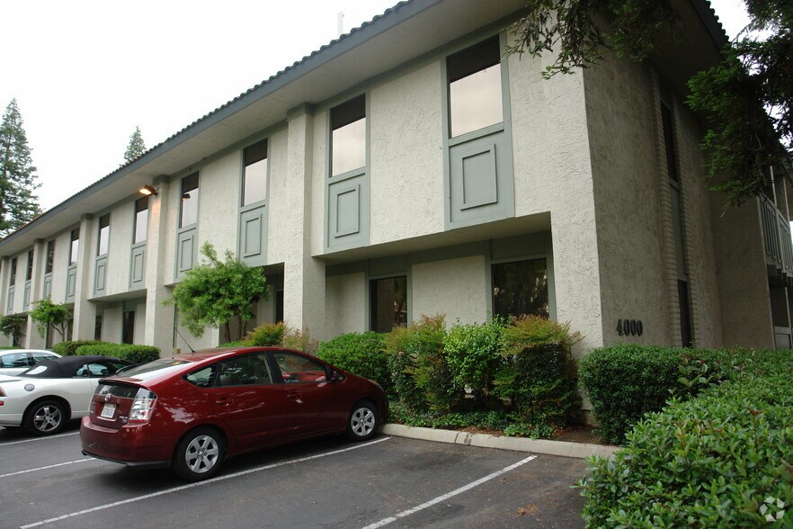4000 Moorpark Ave, San Jose, CA à louer - Photo du bâtiment - Image 2 de 3