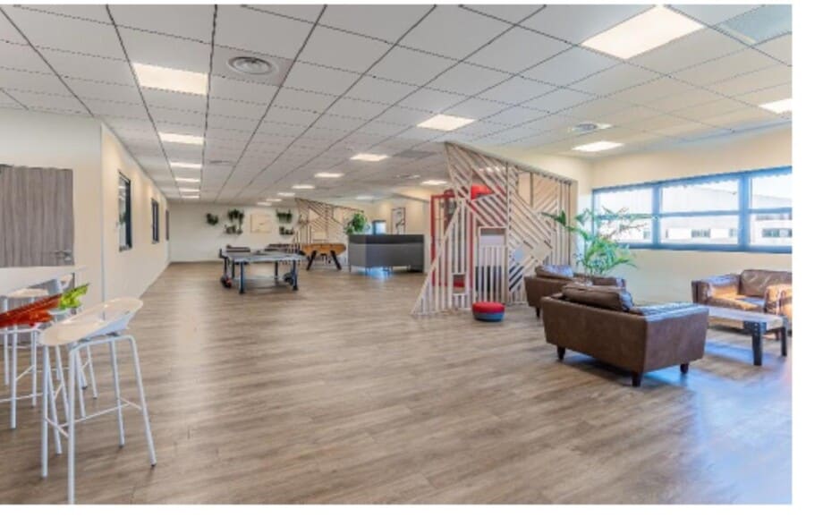 Flex in Décines-Charpieu for lease - Interior Photo - Image 2 of 5