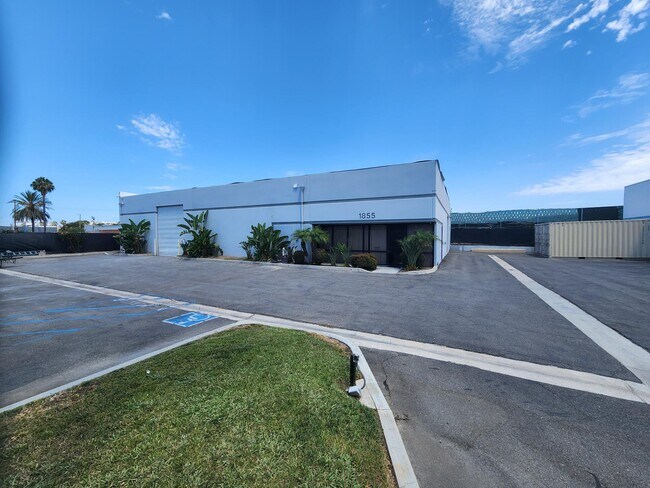 More details for 1855 S Santa Cruz St, Anaheim, CA - Industrial for Lease