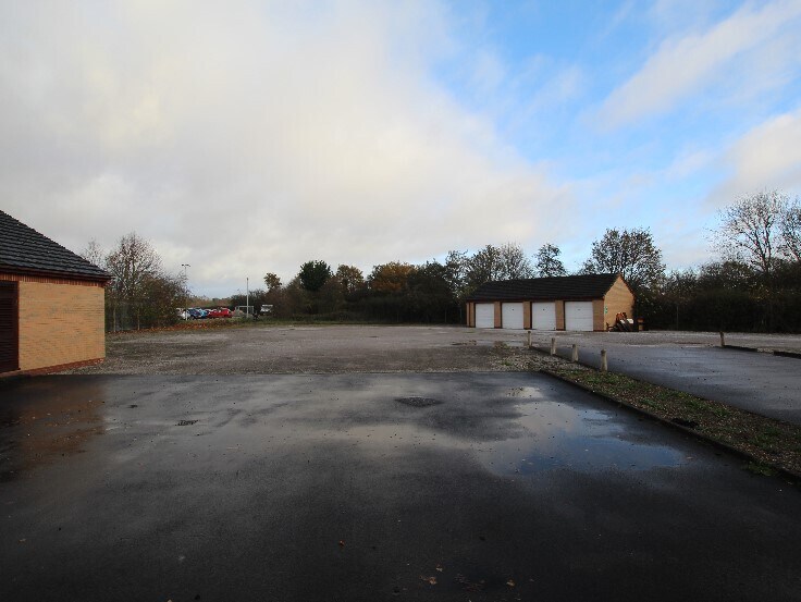 Thorpe House portefeuille de 2 propriétés à vendre sur LoopNet.ca - Photo du bâtiment - Image 3 de 6