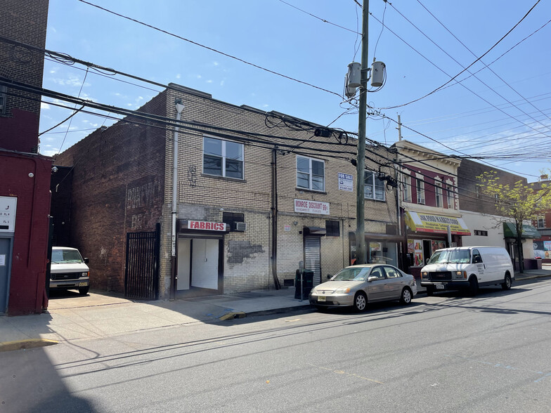 189 Monroe St, Passaic, NJ for sale - Building Photo - Image 1 of 1