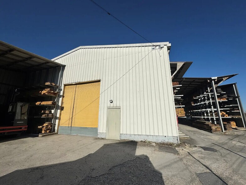 Industrial in Reims for sale - Building Photo - Image 3 of 5