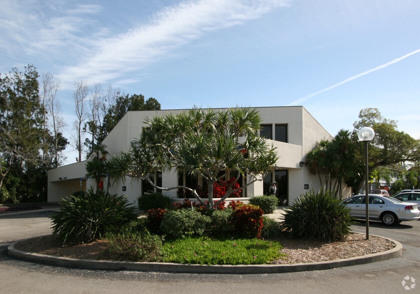 699 Manatee Ave, Holmes Beach, FL for sale - Building Photo - Image 2 of 6