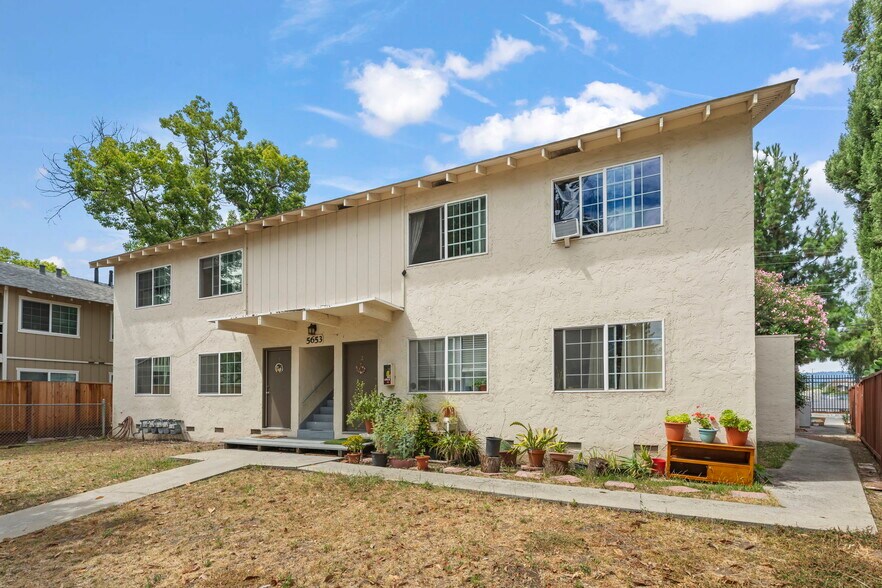 5653 Via Monte Dr, San Jose, CA à vendre - Photo du bâtiment - Image 3 de 18