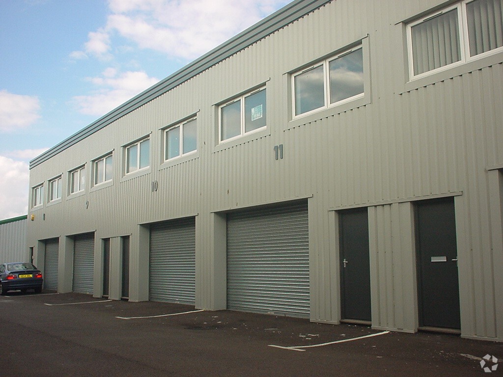 Thesiger Clos, Worthing for lease Building Photo- Image 1 of 4