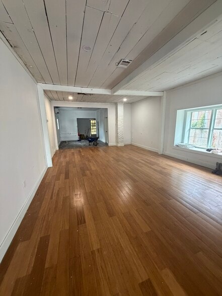 304 S Lockwood Dr, Houston, TX à louer - Photo du bâtiment - Image 2 de 38