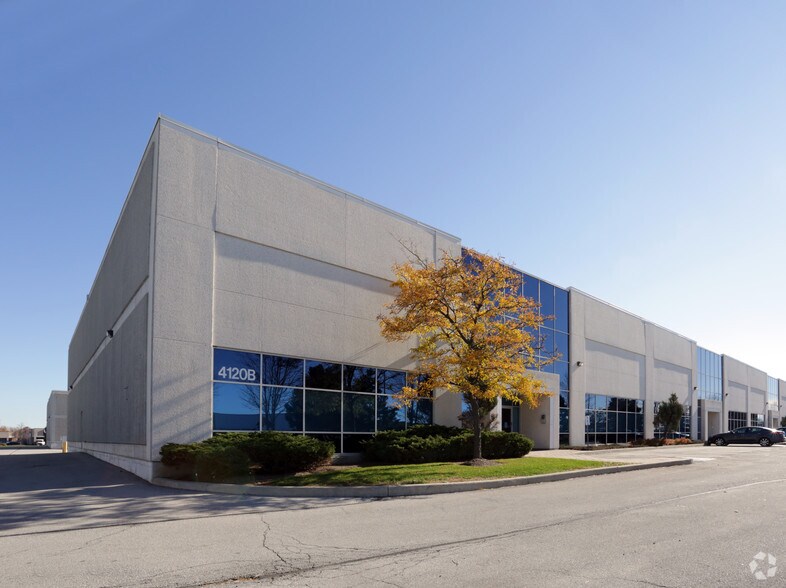 4120B Sladeview Cres, Mississauga, ON for lease - Primary Photo - Image 1 of 6