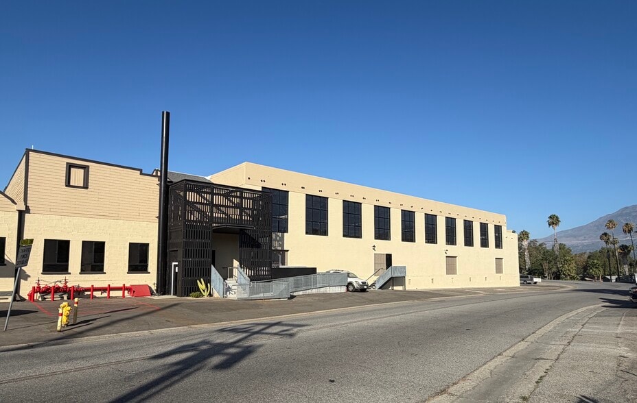 341 A St, Fillmore, CA for lease - Building Photo - Image 3 of 6