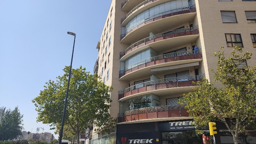 Avenida Alierta, Cesareo, Zaragoza, Zaragoza à vendre - Photo du bâtiment - Image 1 de 4