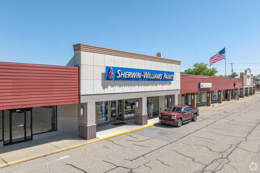 571 E 8th St, Holland, MI for lease - Building Photo - Image 2 of 4