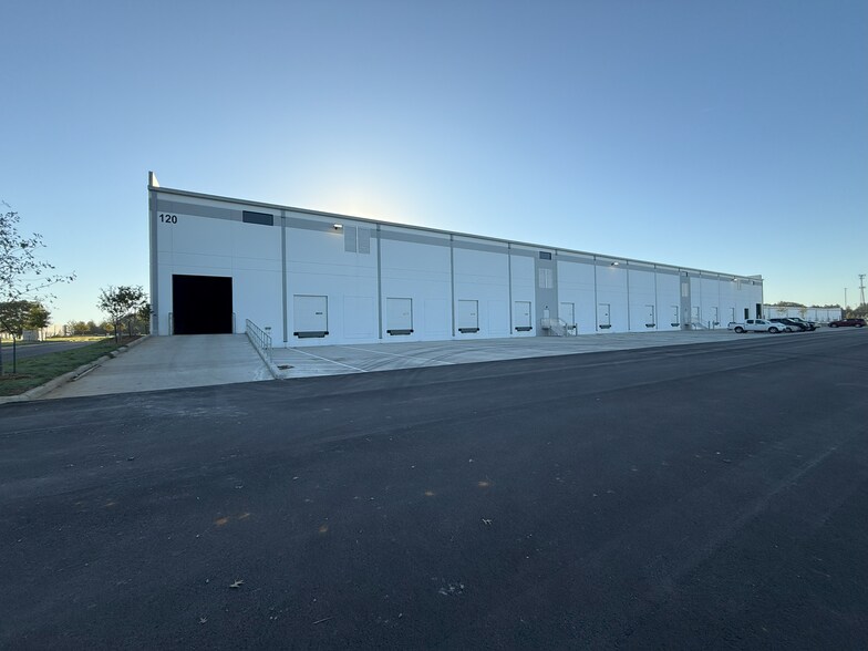120 Electronics blvd, Huntsville, AL à louer - Photo du bâtiment - Image 3 de 12