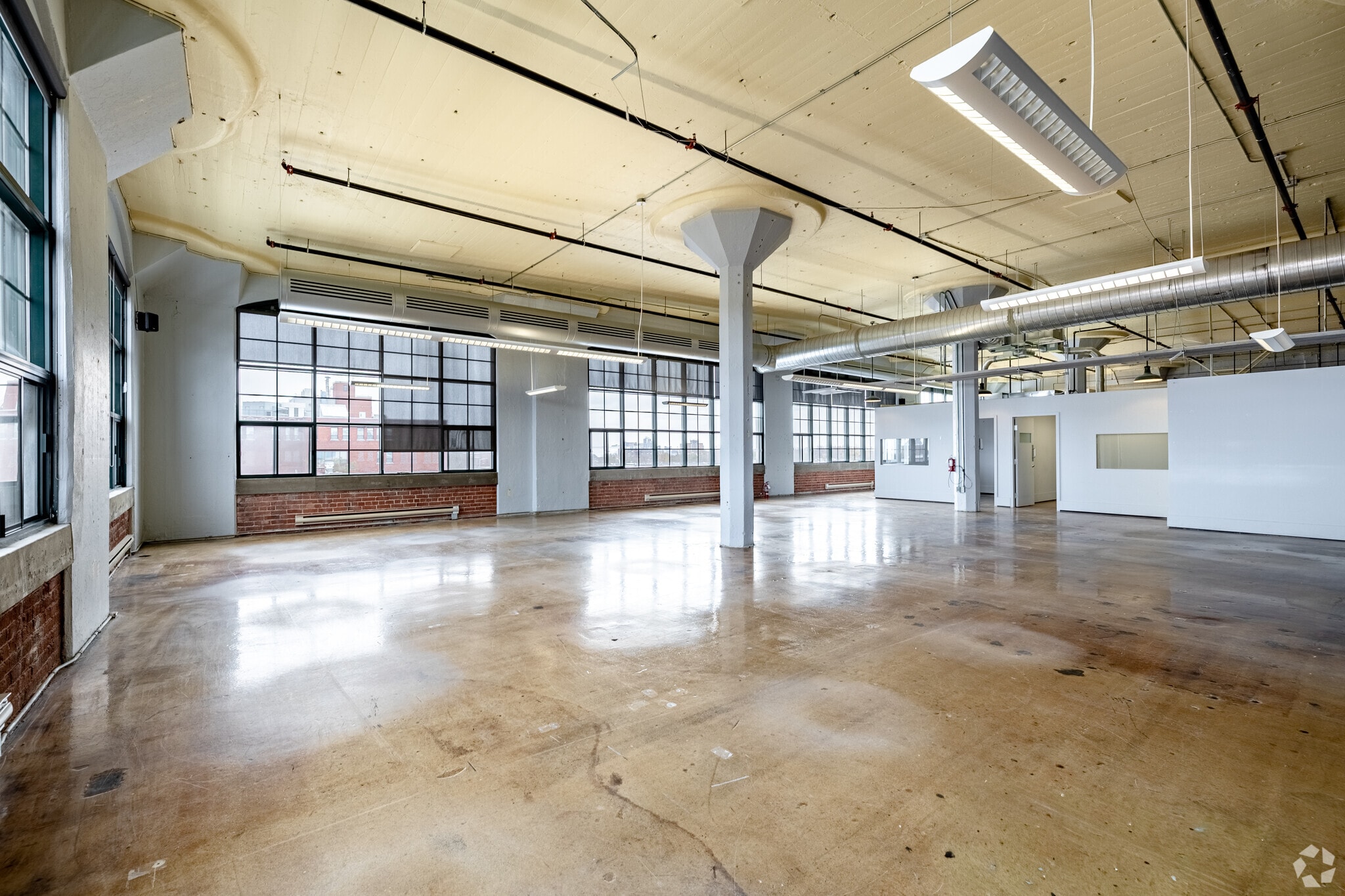 2030-2050 Boul Pie IX, Montréal, QC for lease Interior Photo- Image 1 of 1