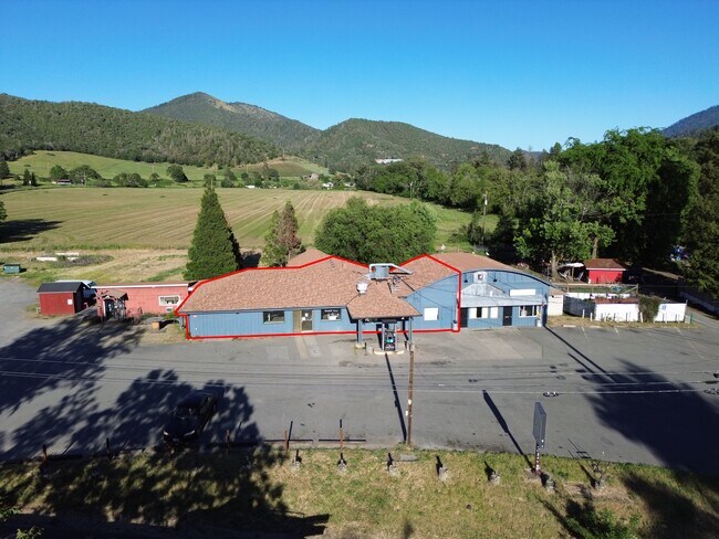 Plus de détails pour 15095 Highway 238, Jacksonville, OR - Commerce de détail à louer