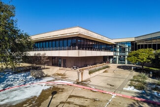 Plus de détails pour 3200 E Airfield Dr, Dallas, TX - Bureau à vendre
