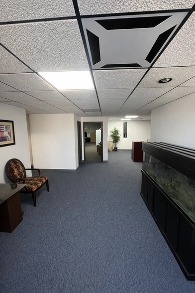 1818 NW 3rd St, Oklahoma City, OK for sale - Interior Photo - Image 2 of 6