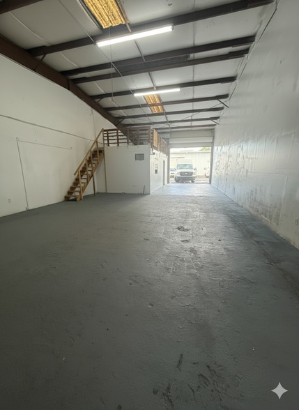 401 Enterprise St, Ocoee, FL for lease - Building Photo - Image 2 of 6