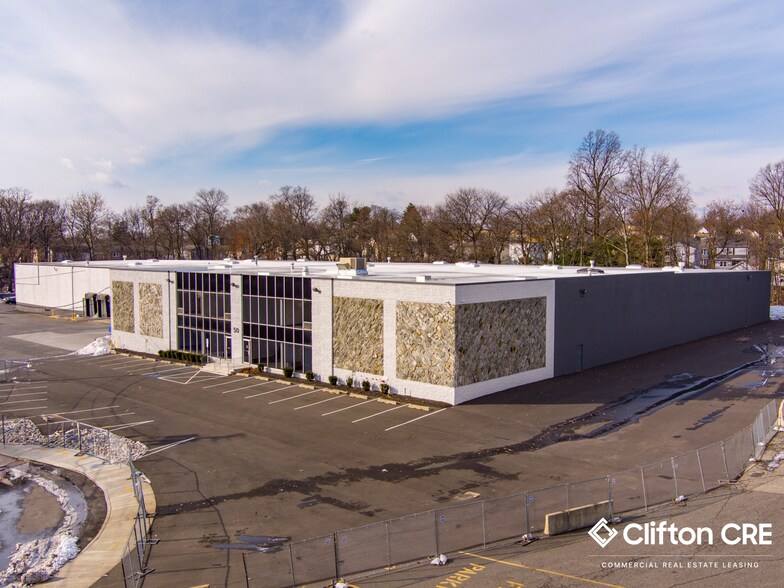 50 Camptown Rd, Maplewood, NJ à louer - Photo du bâtiment - Image 3 de 19