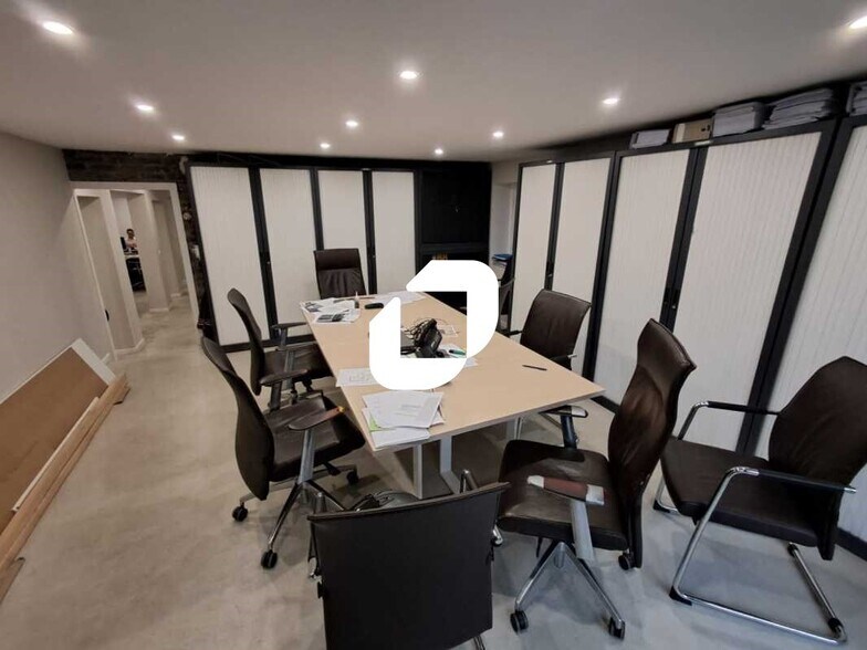 Bureau dans Colombes à louer - Photo du bâtiment - Image 2 de 8