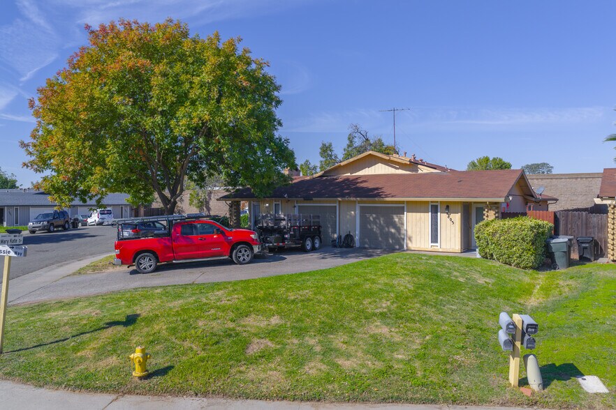 4801 Mary Kate Dr, Sacramento, CA for sale - Primary Photo - Image 1 of 11