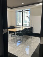 1000 brickell Ave, Miami, FL for lease Interior Photo- Image 2 of 8