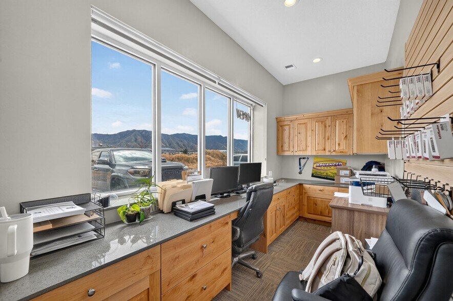 79 W 3100 N, Hyde Park, UT à vendre - Photo du bâtiment - Image 2 de 49