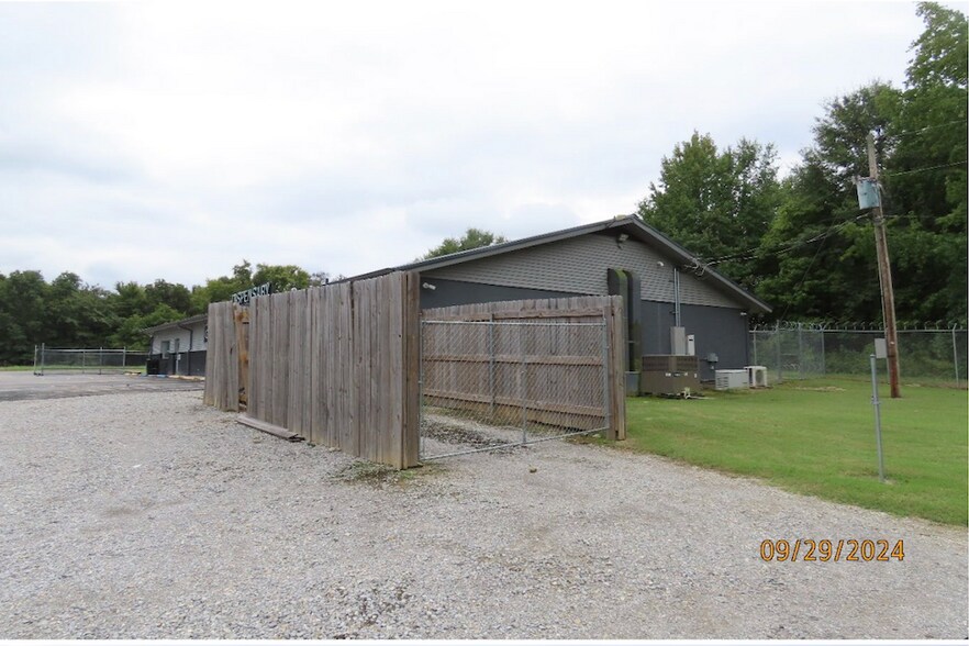 2000 Martin Luther King Jr Dr, Helena, AR à vendre - Photo du bâtiment - Image 3 de 6