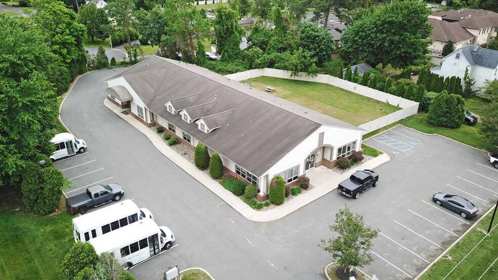 2695 S Lincoln Ave, Vineland, NJ à louer - Photo du bâtiment - Image 3 de 4